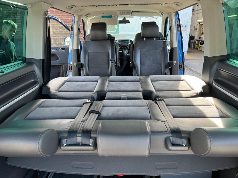 VOLKSWAGEN CARAVELLE