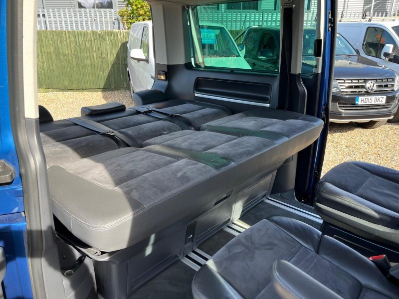 VOLKSWAGEN CARAVELLE