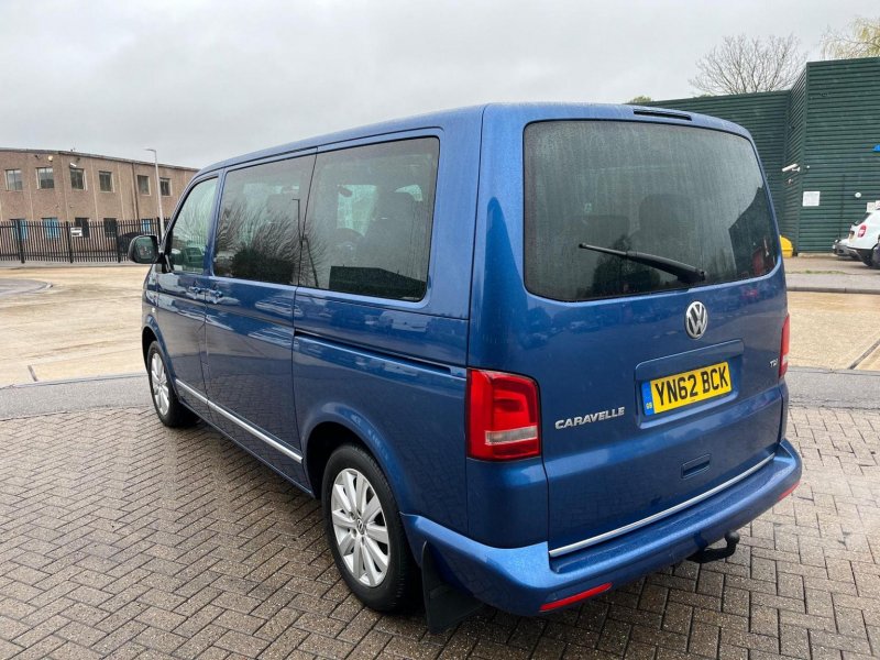 VOLKSWAGEN CARAVELLE