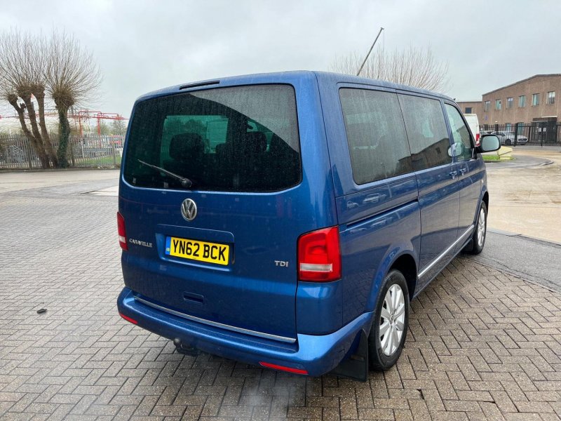 VOLKSWAGEN CARAVELLE