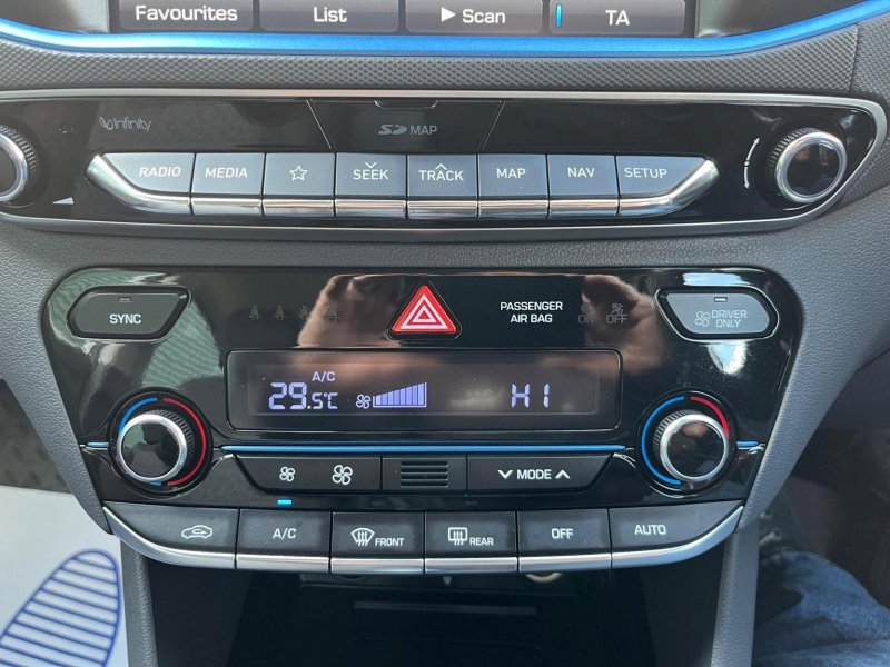 HYUNDAI IONIQ