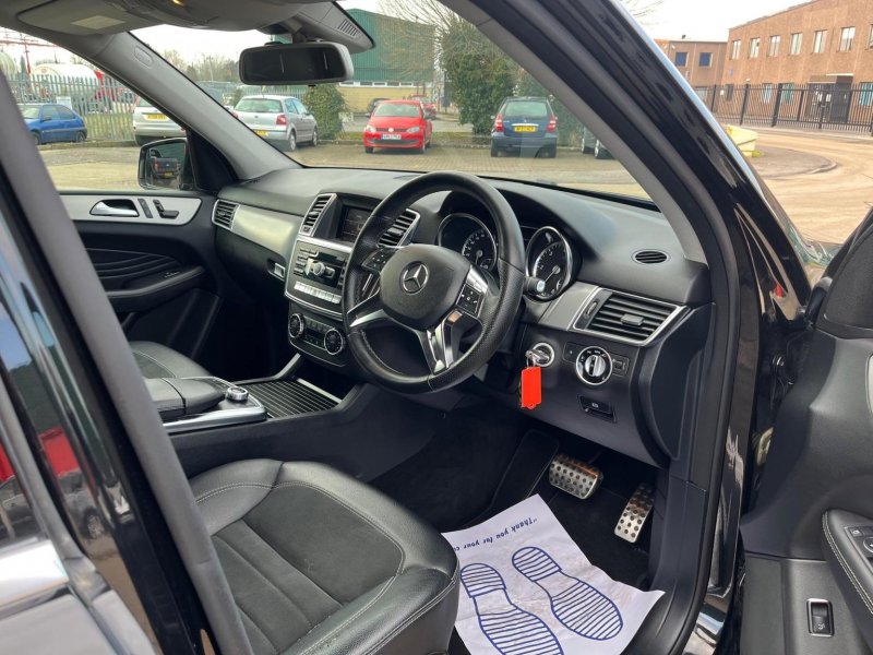 MERCEDES-BENZ M CLASS
