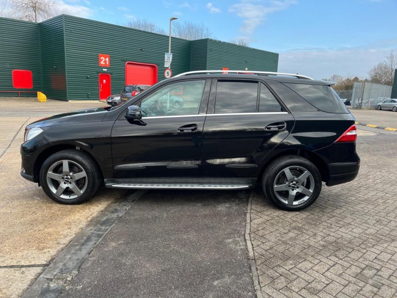 MERCEDES-BENZ M CLASS