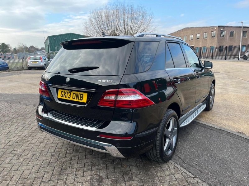 MERCEDES-BENZ M CLASS