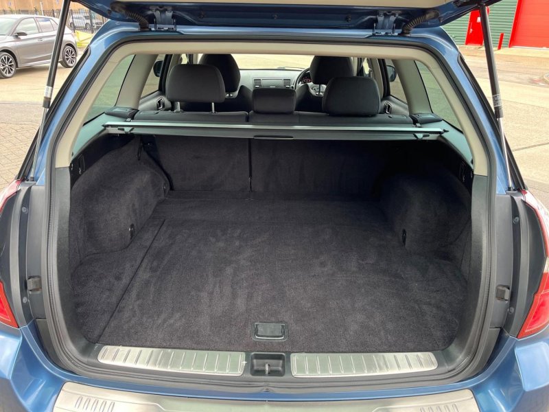 SUBARU OUTBACK