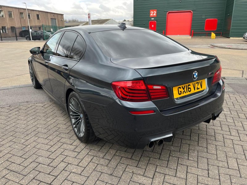 BMW M5