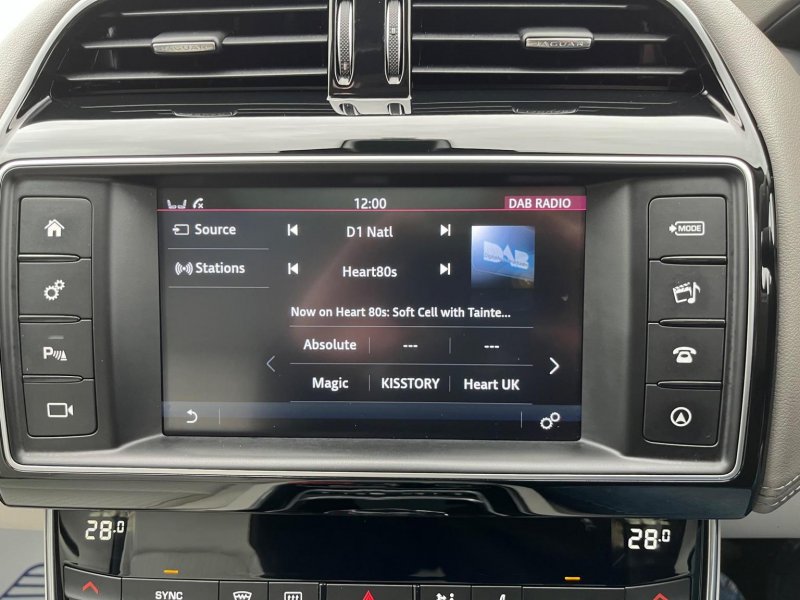 JAGUAR XE