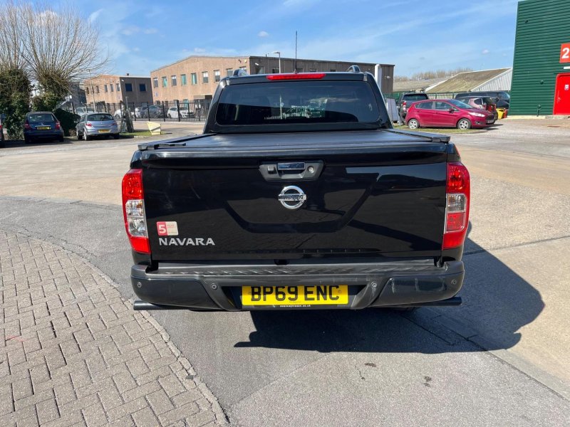 NISSAN NAVARA