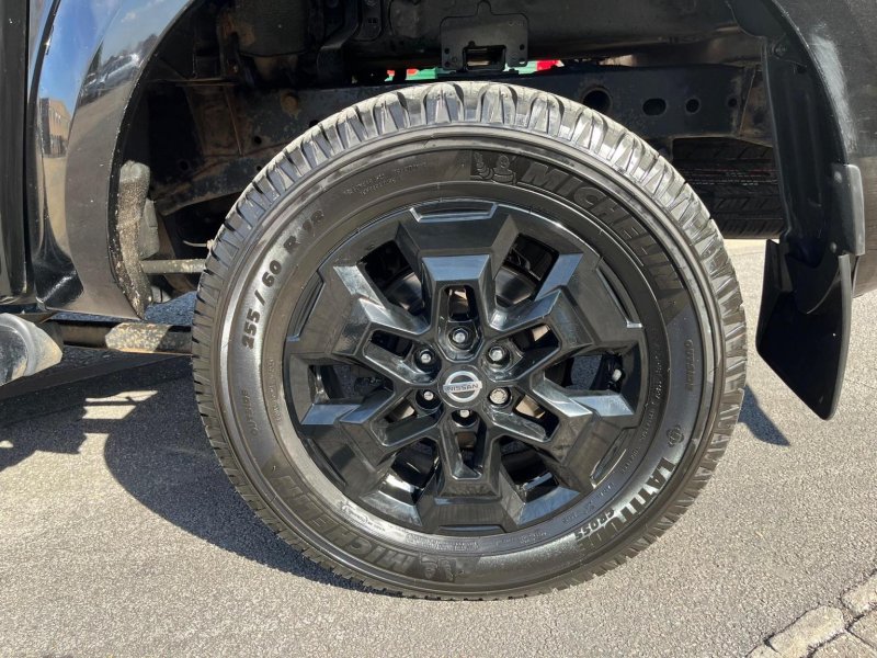 NISSAN NAVARA