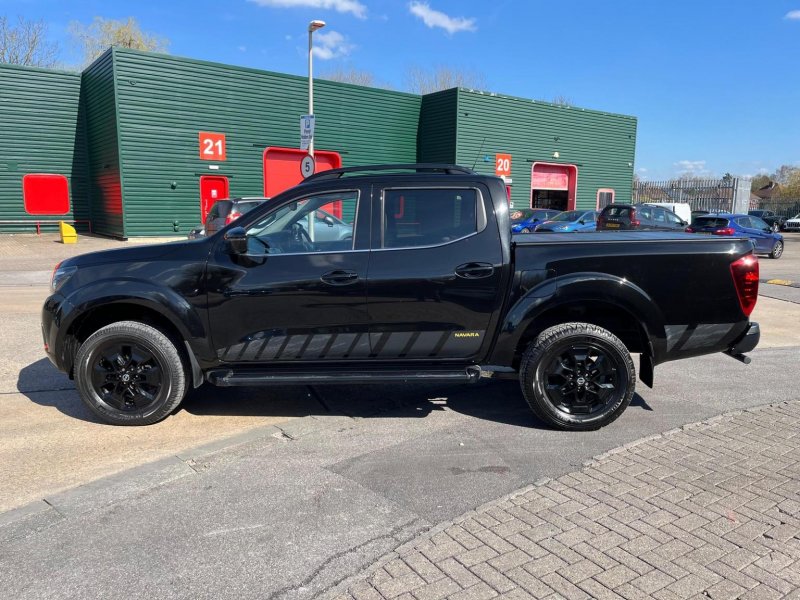 NISSAN NAVARA