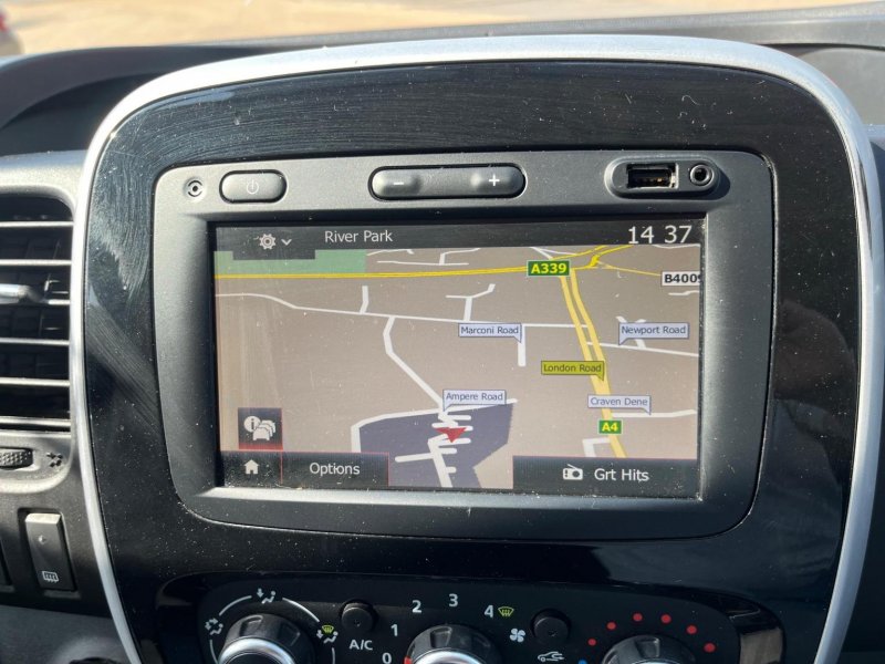 RENAULT TRAFIC