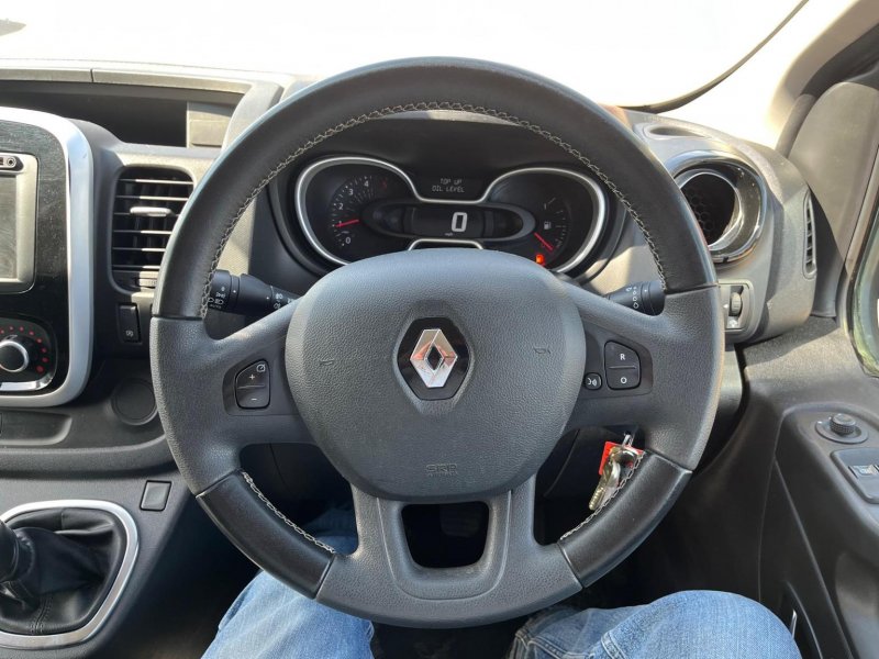 RENAULT TRAFIC