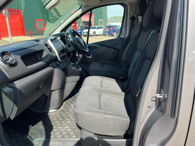 RENAULT TRAFIC