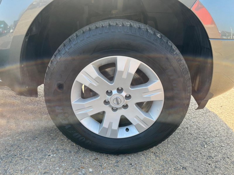 NISSAN PATHFINDER