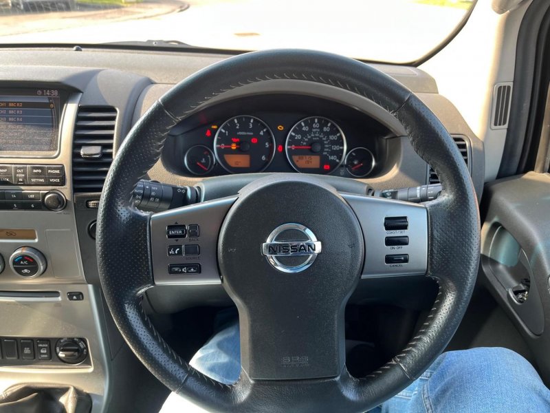 NISSAN PATHFINDER