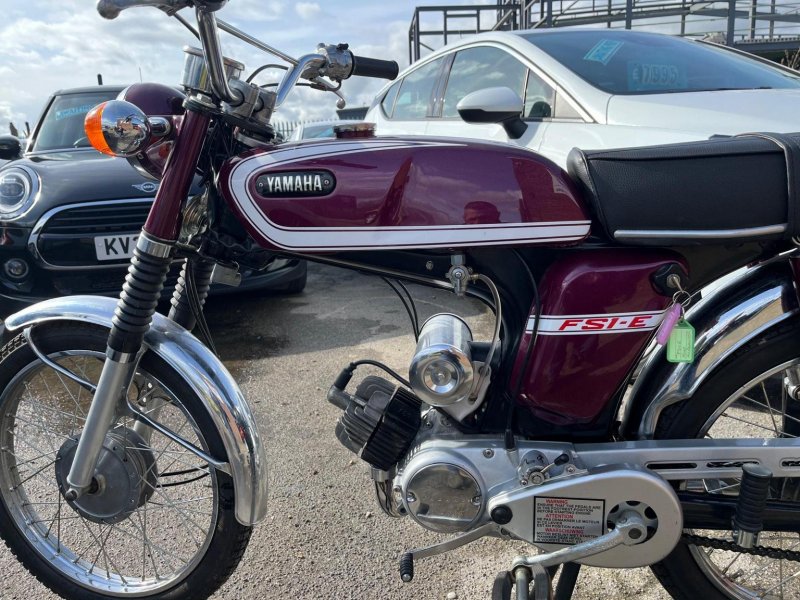 YAMAHA FS1