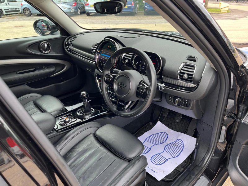 MINI CLUBMAN