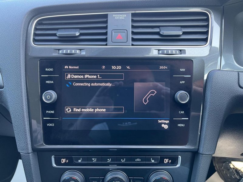 VOLKSWAGEN GOLF