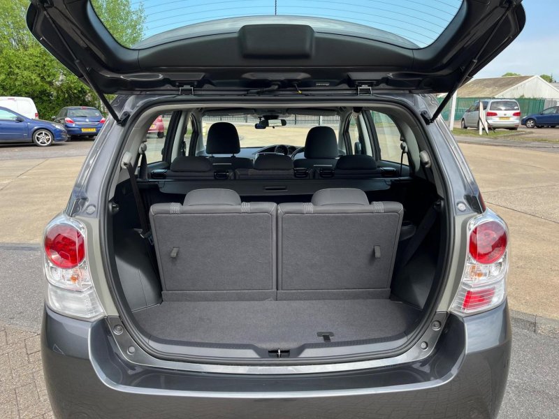 TOYOTA VERSO