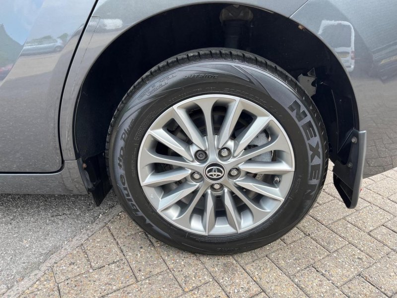 TOYOTA VERSO