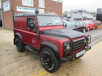 LAND ROVER DEFENDER 90