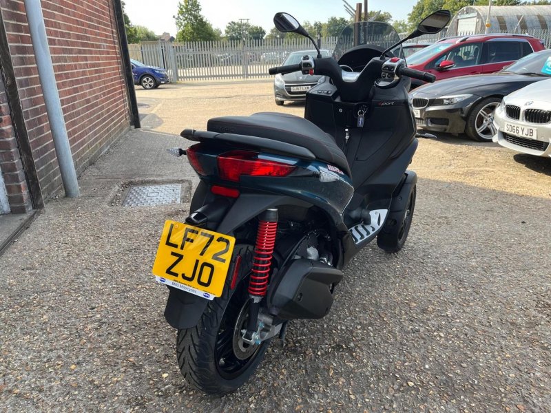 PIAGGIO MP3