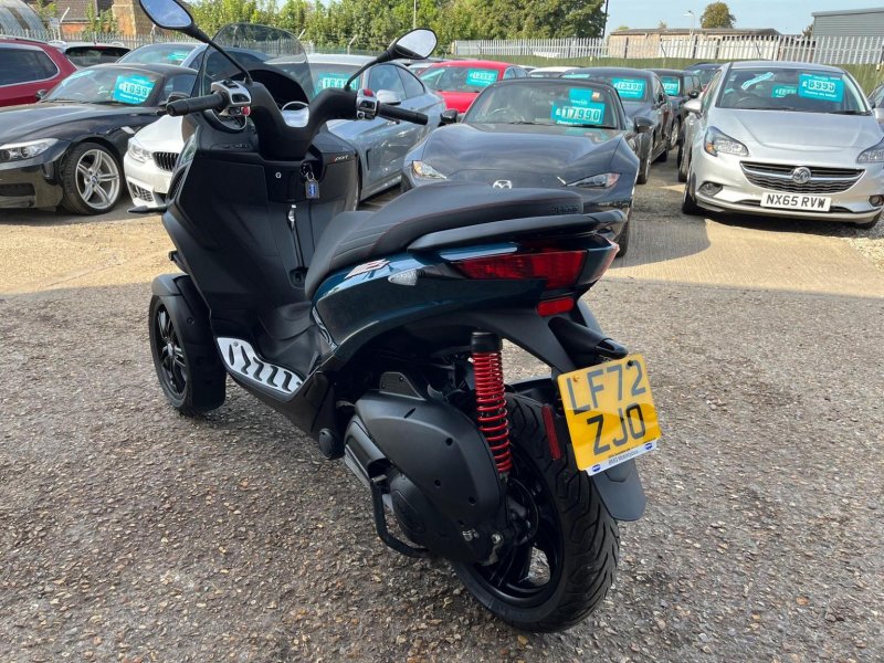 PIAGGIO MP3